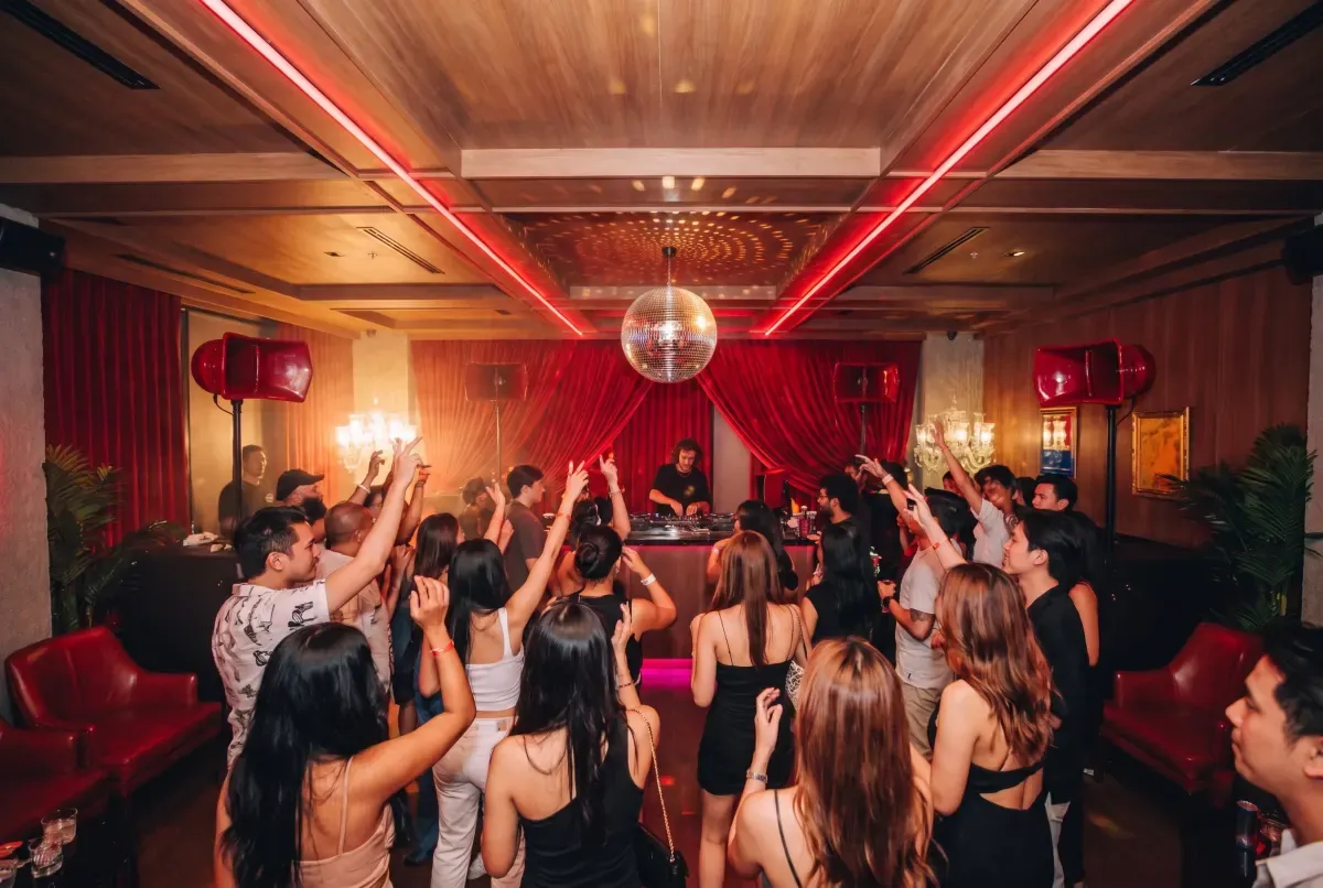 The main room at Baccarat Bangkok during a Deep House Thailand night